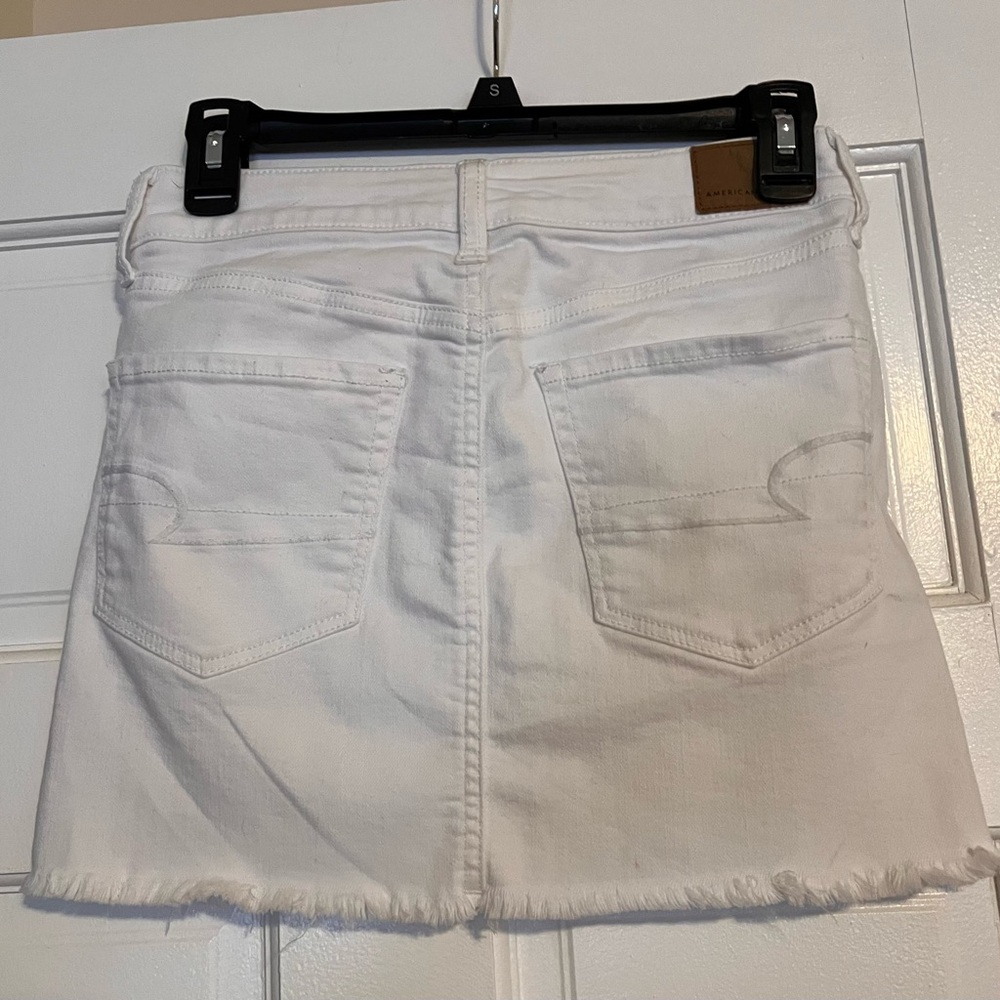 American Eagle Outfitters White Frayed Mini Skirt - Picture 2 of 3